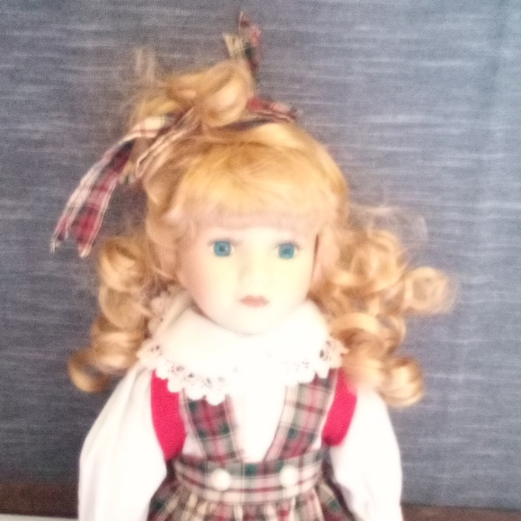 💥Host Pick💥 Vintage Porcelain Doll Cute School Girl with Back Pack - Picture 5 of 6